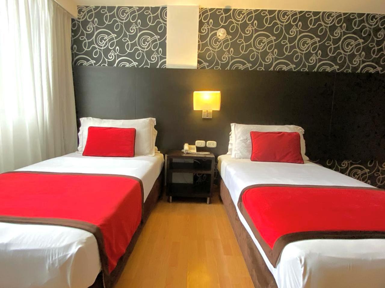 Hotel Silver Javeriana By Hospedium Богота Екстериор снимка