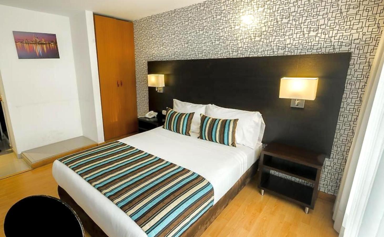 Hotel Silver Javeriana By Hospedium Богота Екстериор снимка