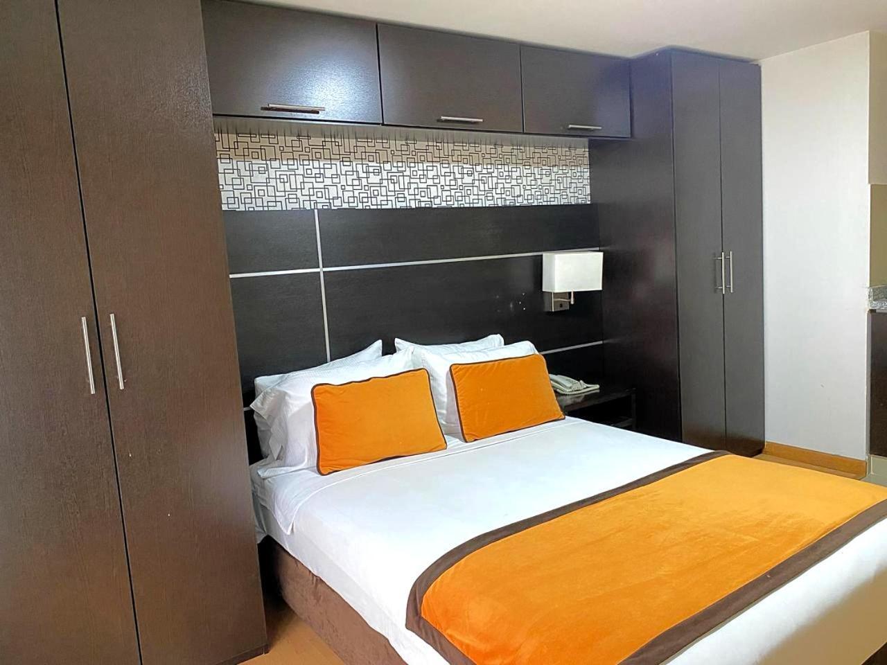 Hotel Silver Javeriana By Hospedium Богота Екстериор снимка